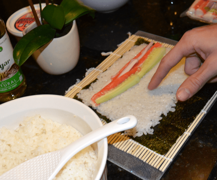 How to make your own homemade sushi rolls How to make your own homemade sushi rolls
