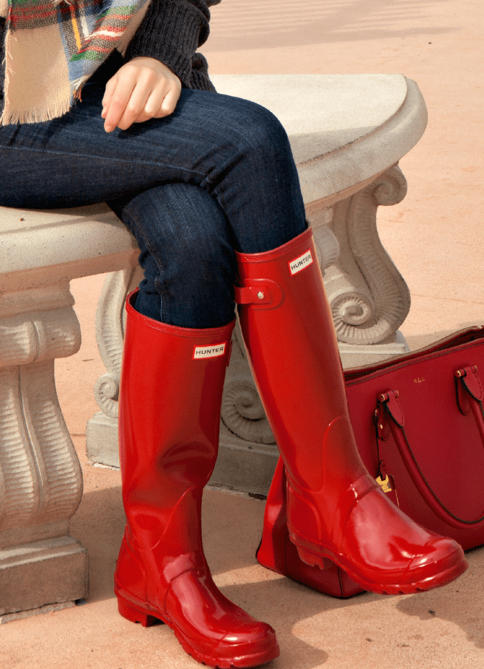 Hunter Original High Gloss Rain Boot in Military Red styled by affordable fashion blogger Stephanie Ziajka on Diary of a Debutante