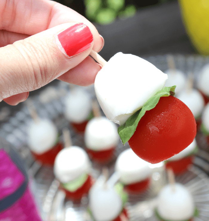 Cute summer pool party ideas from my annual pool party