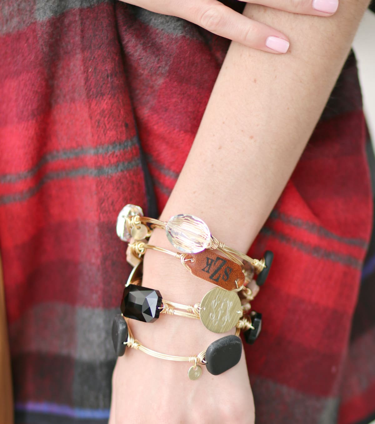 How to wear a plaid poncho wrap in the fall by fashion blogger Stephanie Ziajka from Diary of a Debutante