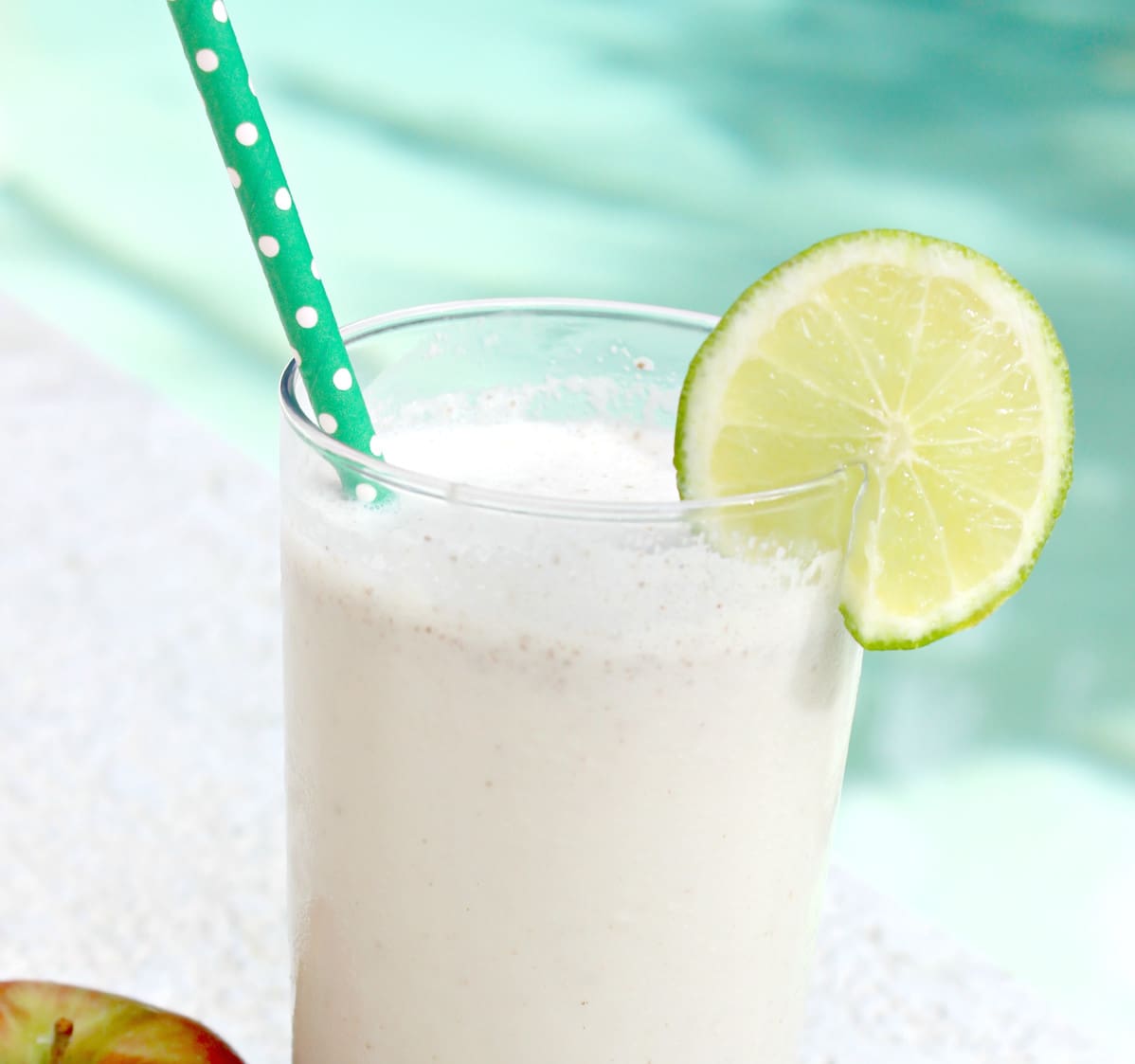 Low calorie coconut chia smoothie recipe