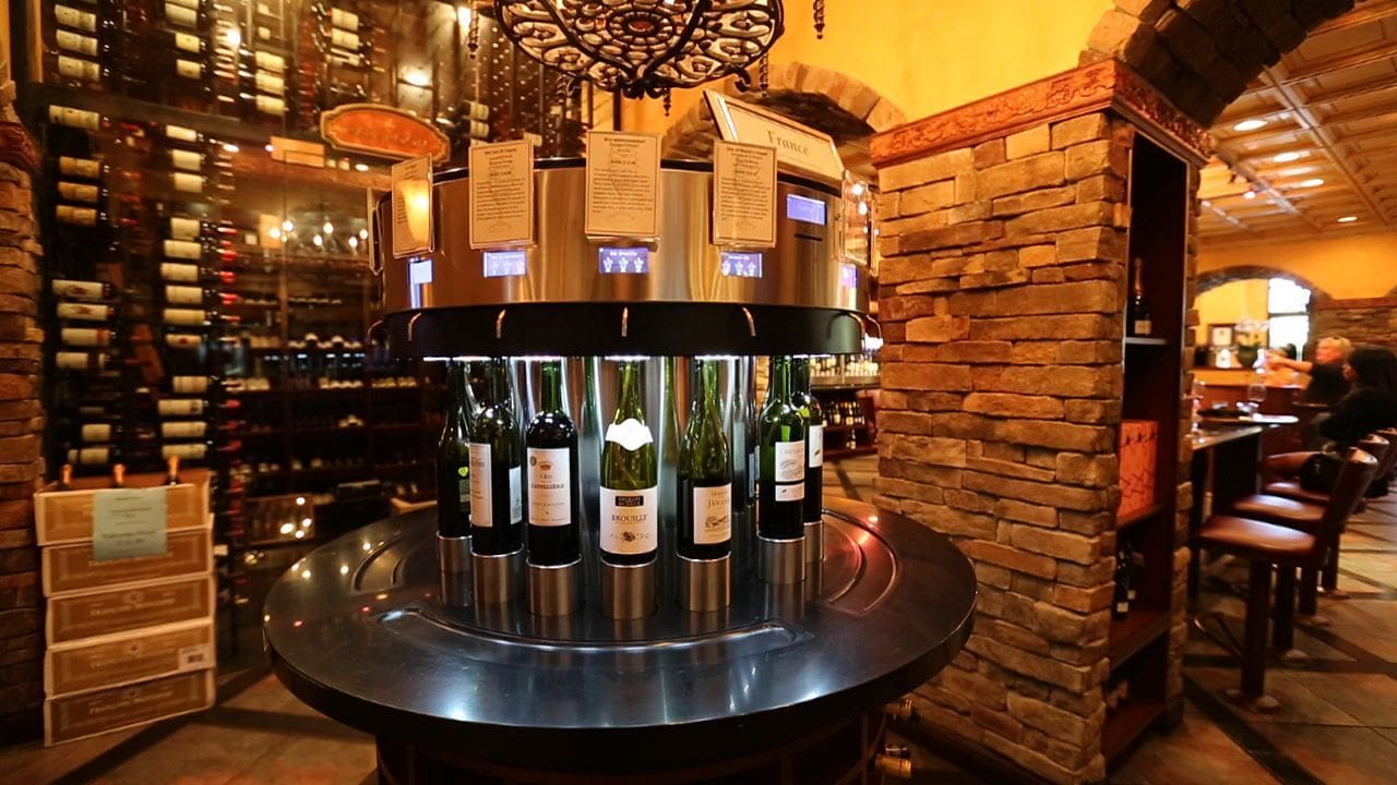 Orlando Travel Guide, Visit Orlando, Visit Florida, Stephanie Ziajka, Diary of a Debutante, Winter Park Wine Room, Wine Room, Park Avenue