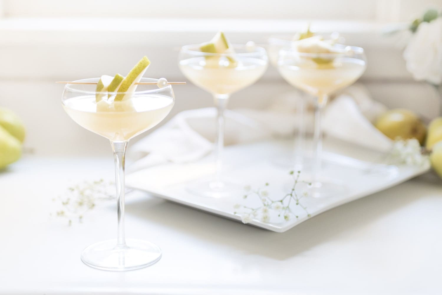 Blogger Stephanie Ziajka shares one of her favorite cocktails with pear nectar on Diary of a Debutante