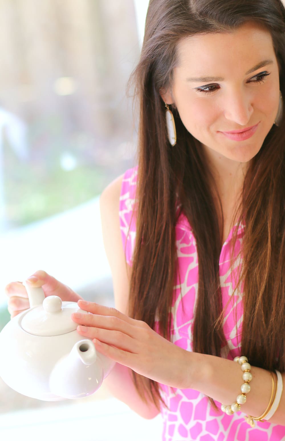 how to host an intimate afternoon tea party