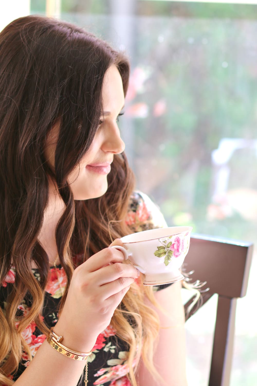 how to host an intimate afternoon tea party