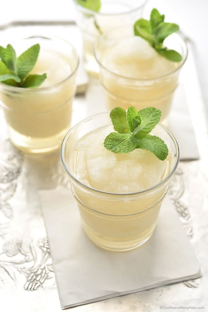 mint julep recipes, She Wears Many Hats, Frozen Mint Julep, Mint Julep Recipes, Derby Day Cocktails, Derby Day Recipes, Stephanie Ziajka, Diary of a Debutante
