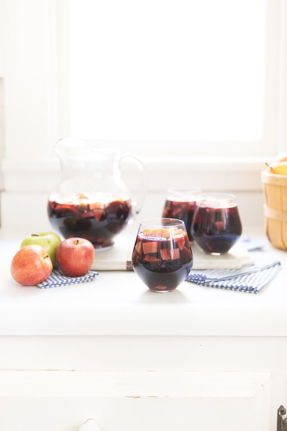 Cinnamon apple sangria recipe by blogger Stephanie Ziajka on Diary of a Debutante