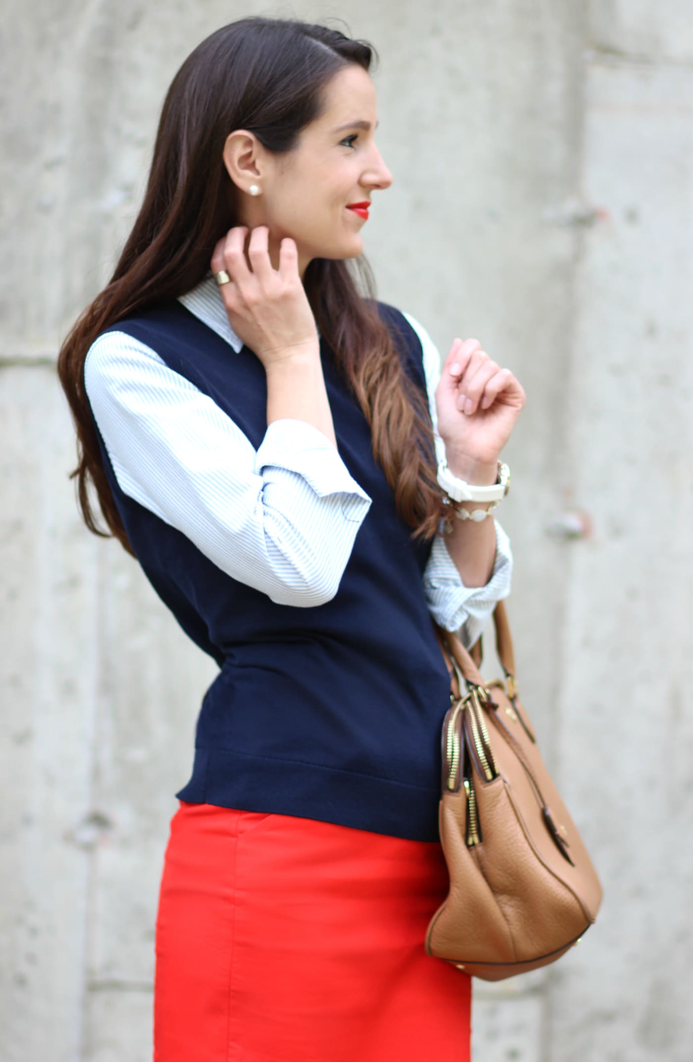 How to wear a navy sweater vest from a prep school graduate