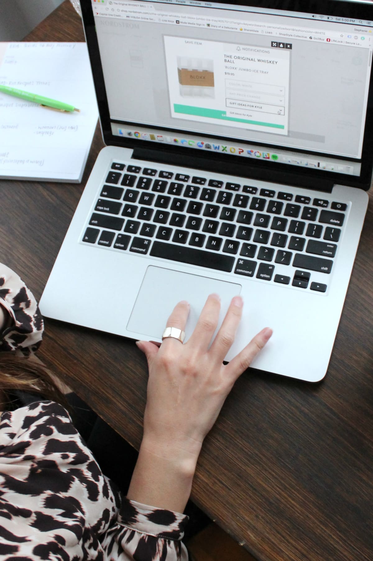 An all-new, free online shopping tool from Shoptagr