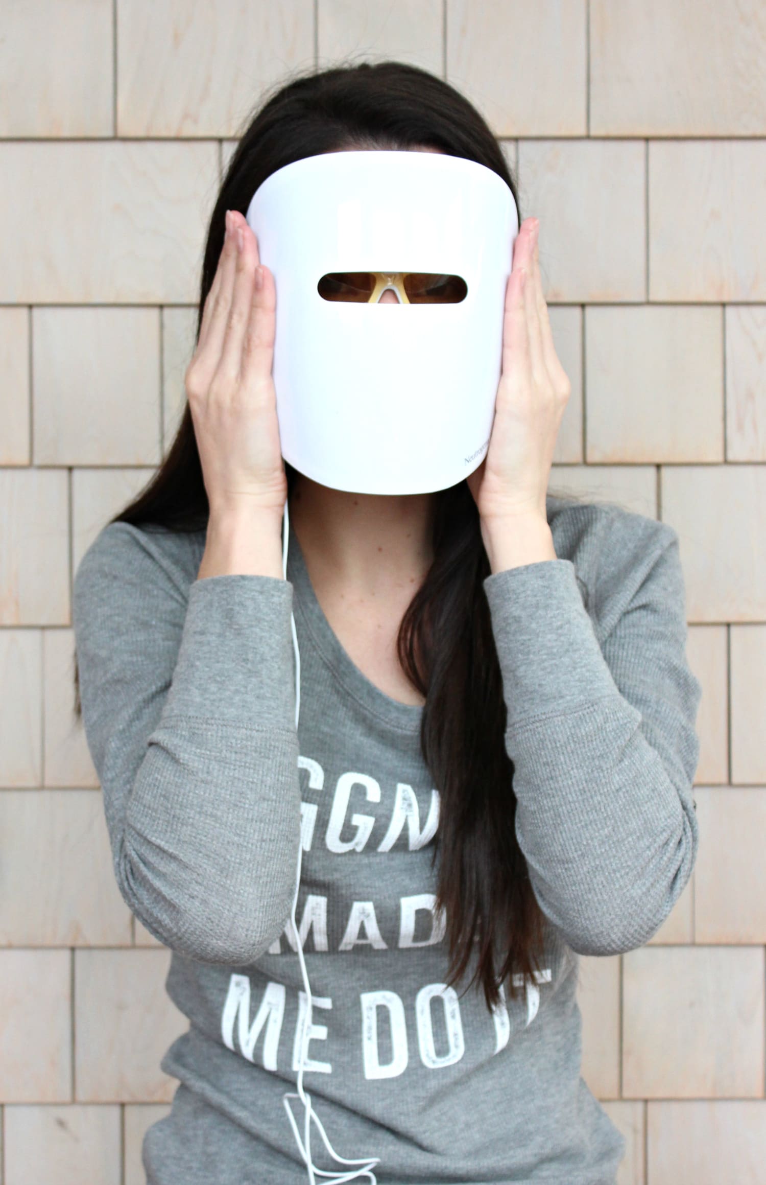 Testing out the power of light therapy to treat breakouts with the new Neutrogena Light Therapy Acne Mask