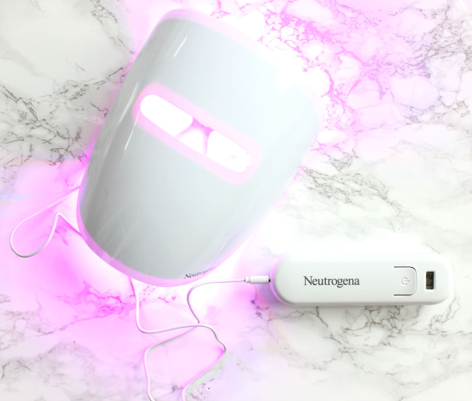 Testing out the power of light therapy to treat breakouts with the new Neutrogena Light Therapy Acne Mask