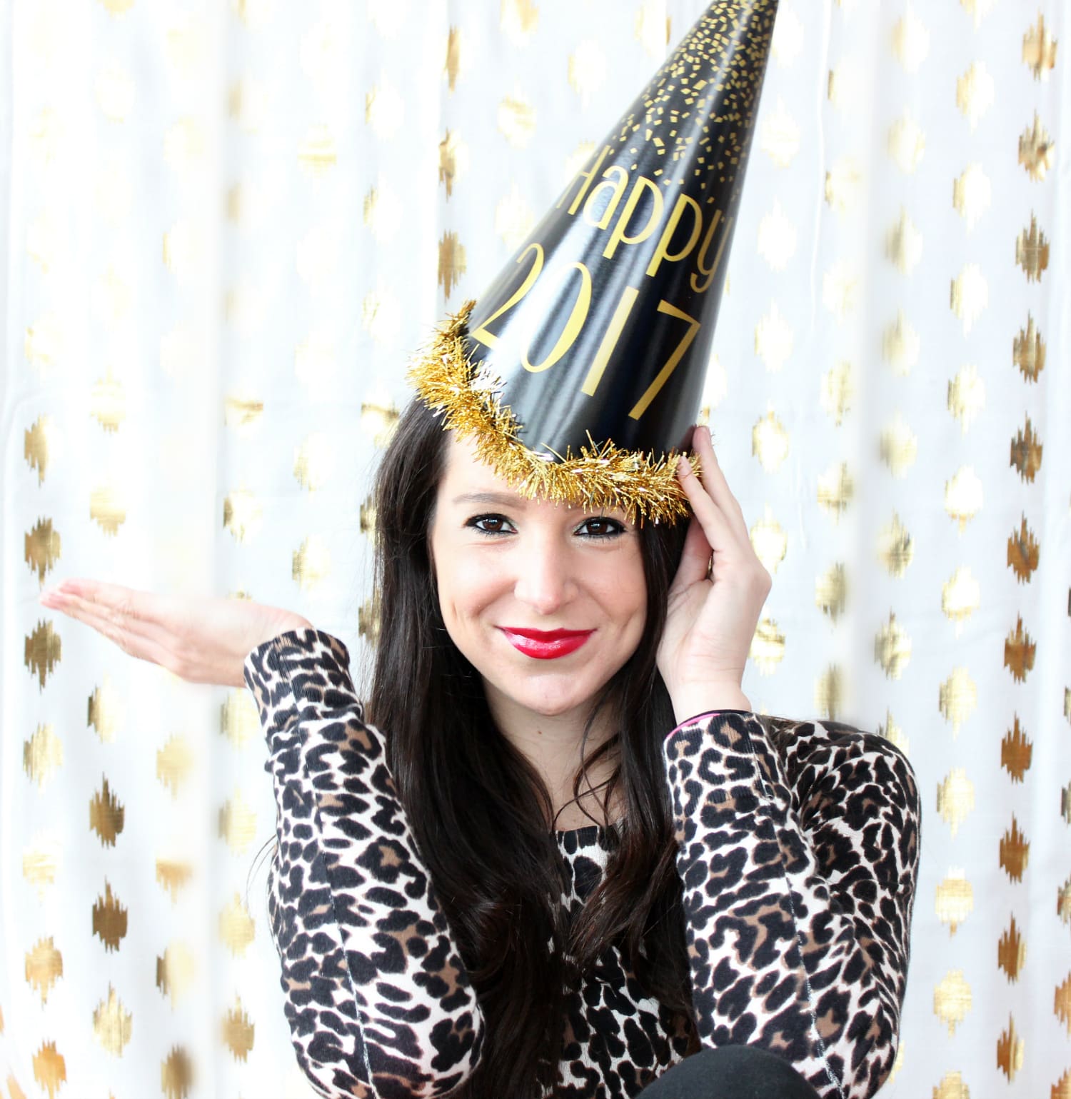 A fun and simple New Year's Eve makeup tutorial featuring affordable drugstore products