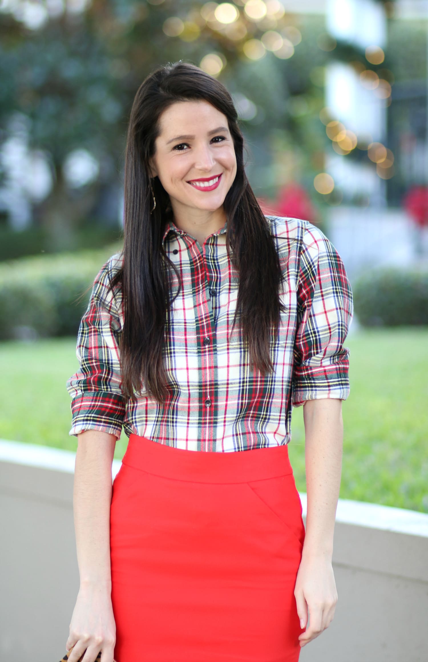 How to wear a red pencil skirt to work during the holidays