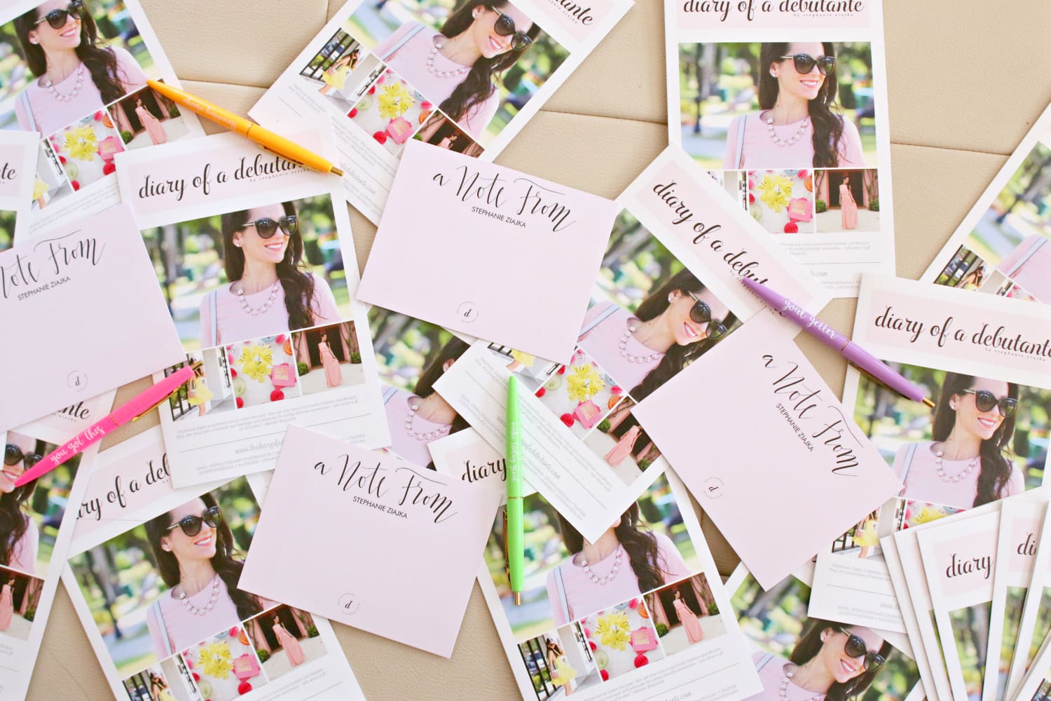 How to create and print an effective media kit with Vistaprint, including recommended media kit contents and guidelines