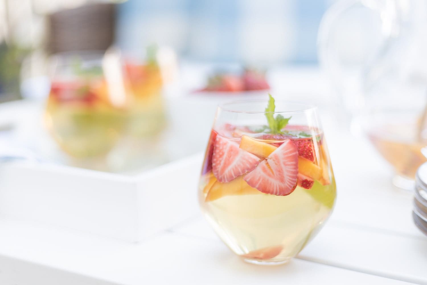 Peach sangria recipe by blogger Stephanie Ziajka on Diary of a Debutante