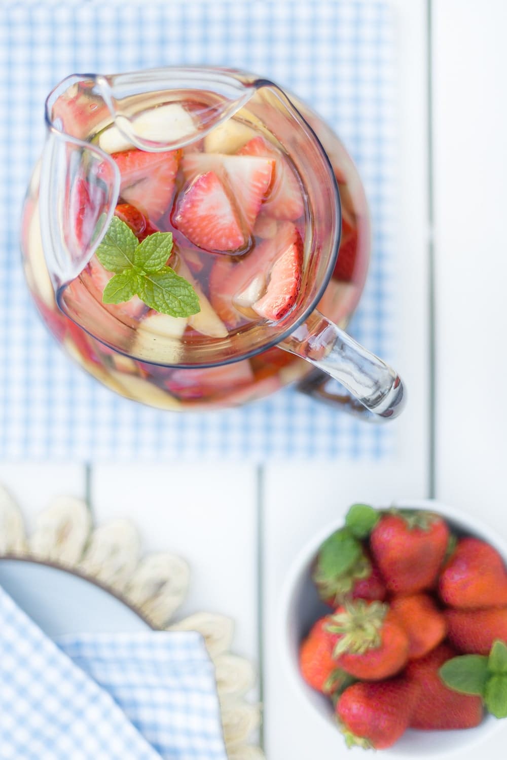 Blogger Stephanie Ziajka shares her go-to recipe for white sangria on Diary of a Debutante