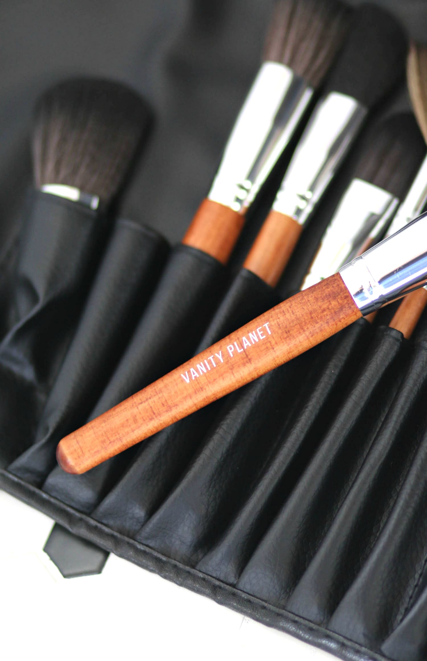 15 Different Vanity Planet Makeup Brushes and Their Uses