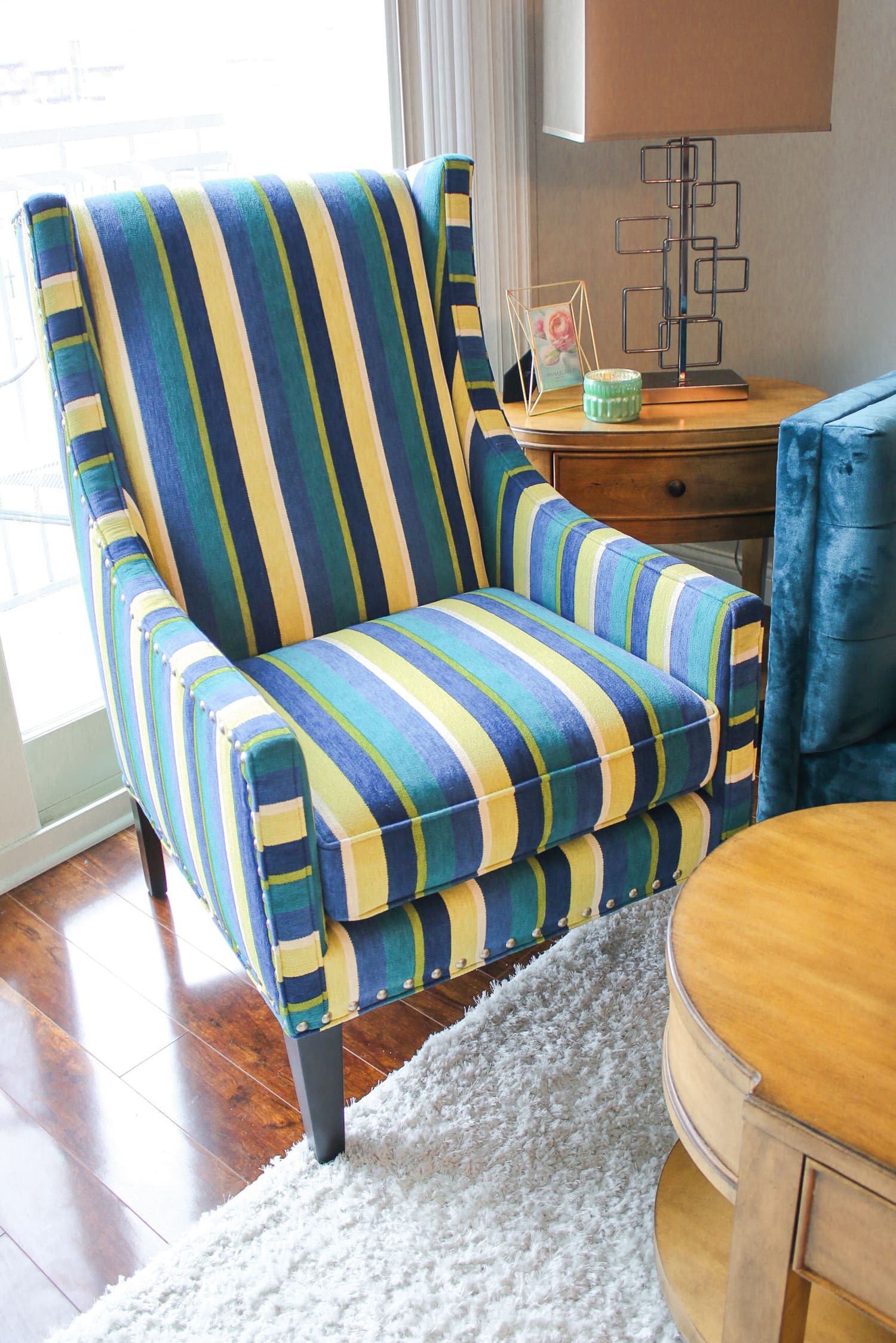 Columbia Apartment Tour: How to Decorate and Furnish a Temporary Apartment on a Budget by southern lifestyle blogger Stephanie Ziajka from Diary of a Debutante