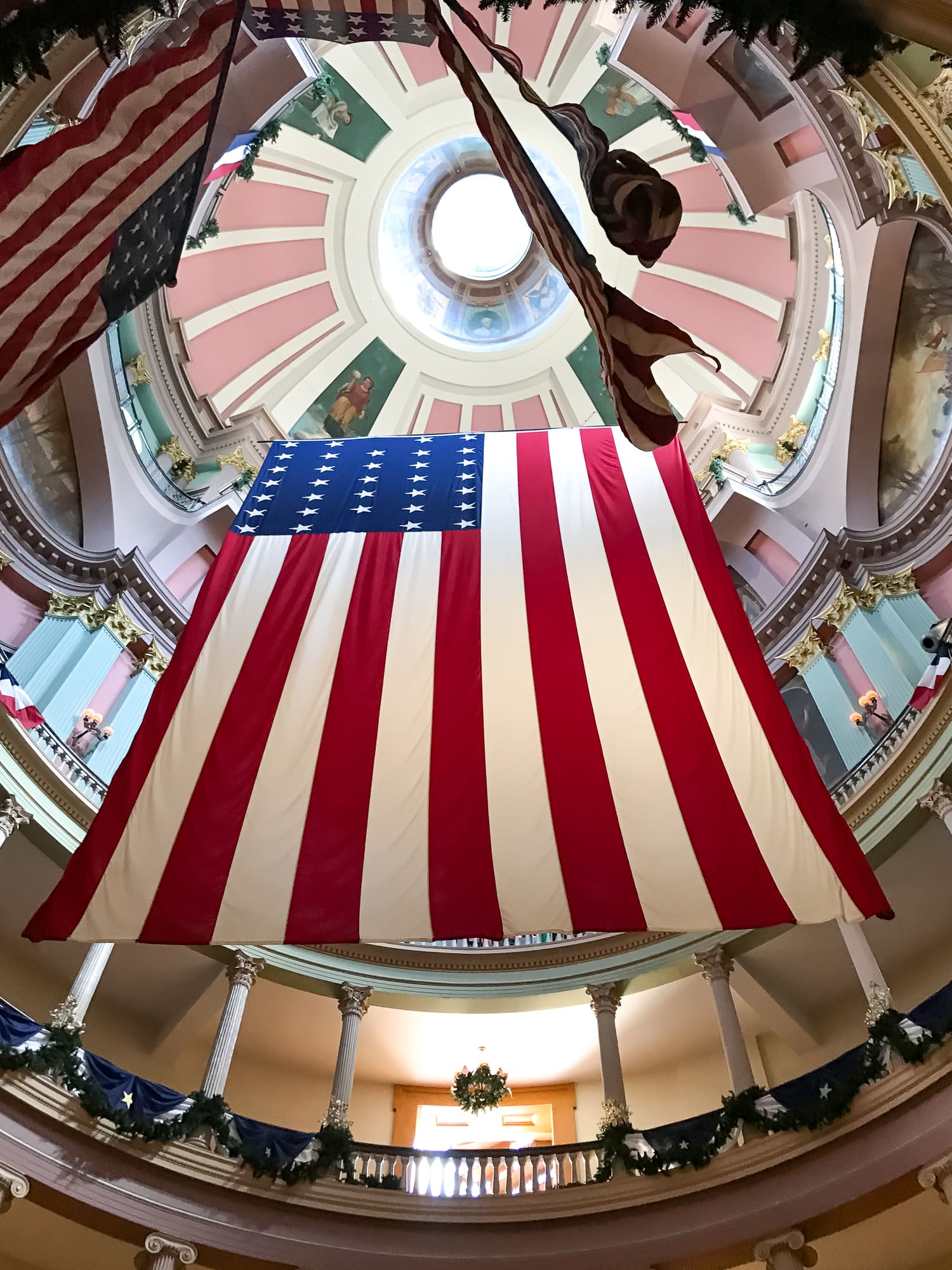 Looking for fun things to do in St Louis? This Gateway City weekend travel guide lists the best things to do (most of which are free), the best place to stay, and the best places to eat in the Gateway to the West!