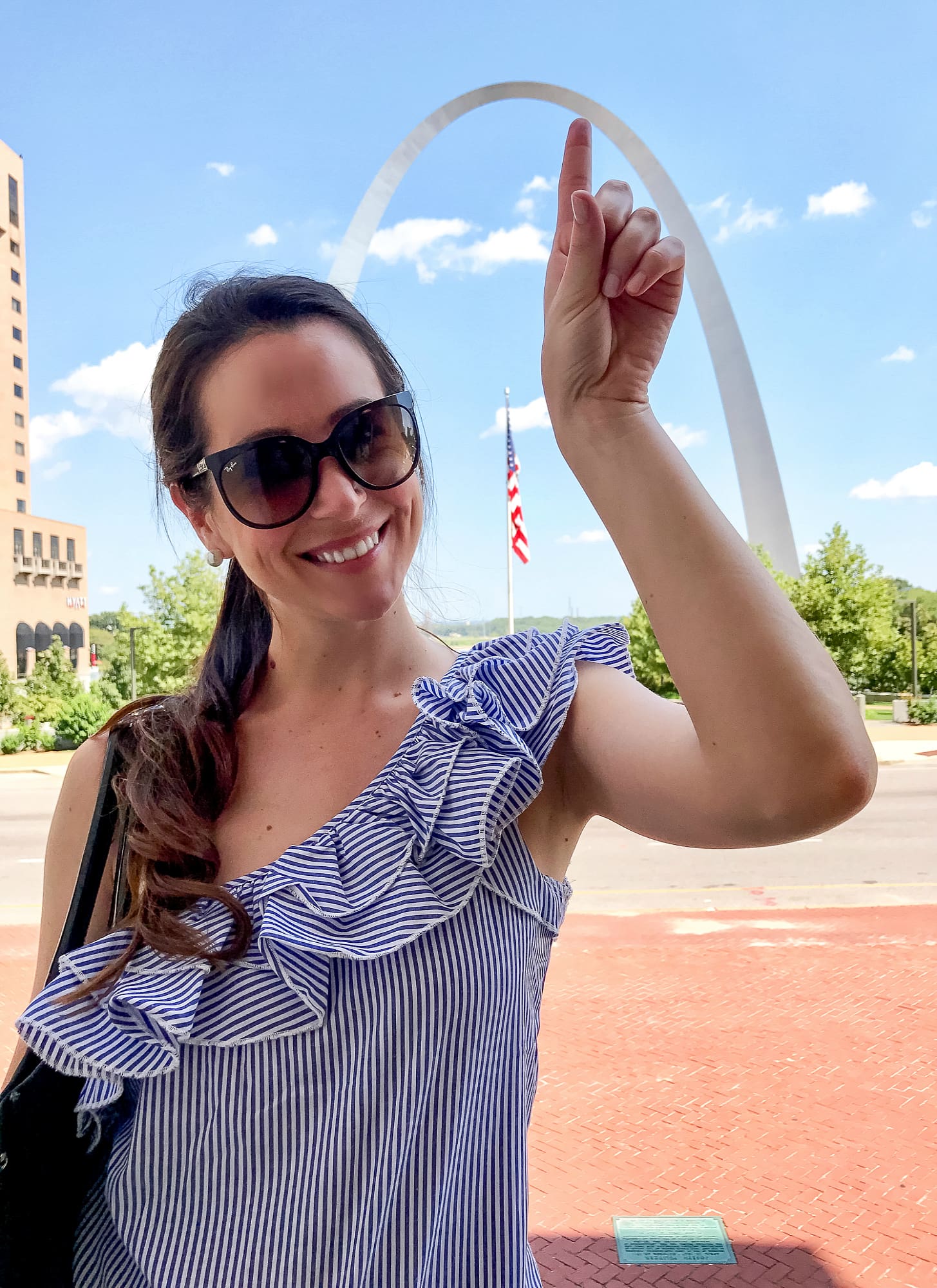 Looking for fun things to do in St Louis? This Gateway City weekend travel guide lists the best things to do (most of which are free), the best place to stay, and the best places to eat in the Gateway to the West!