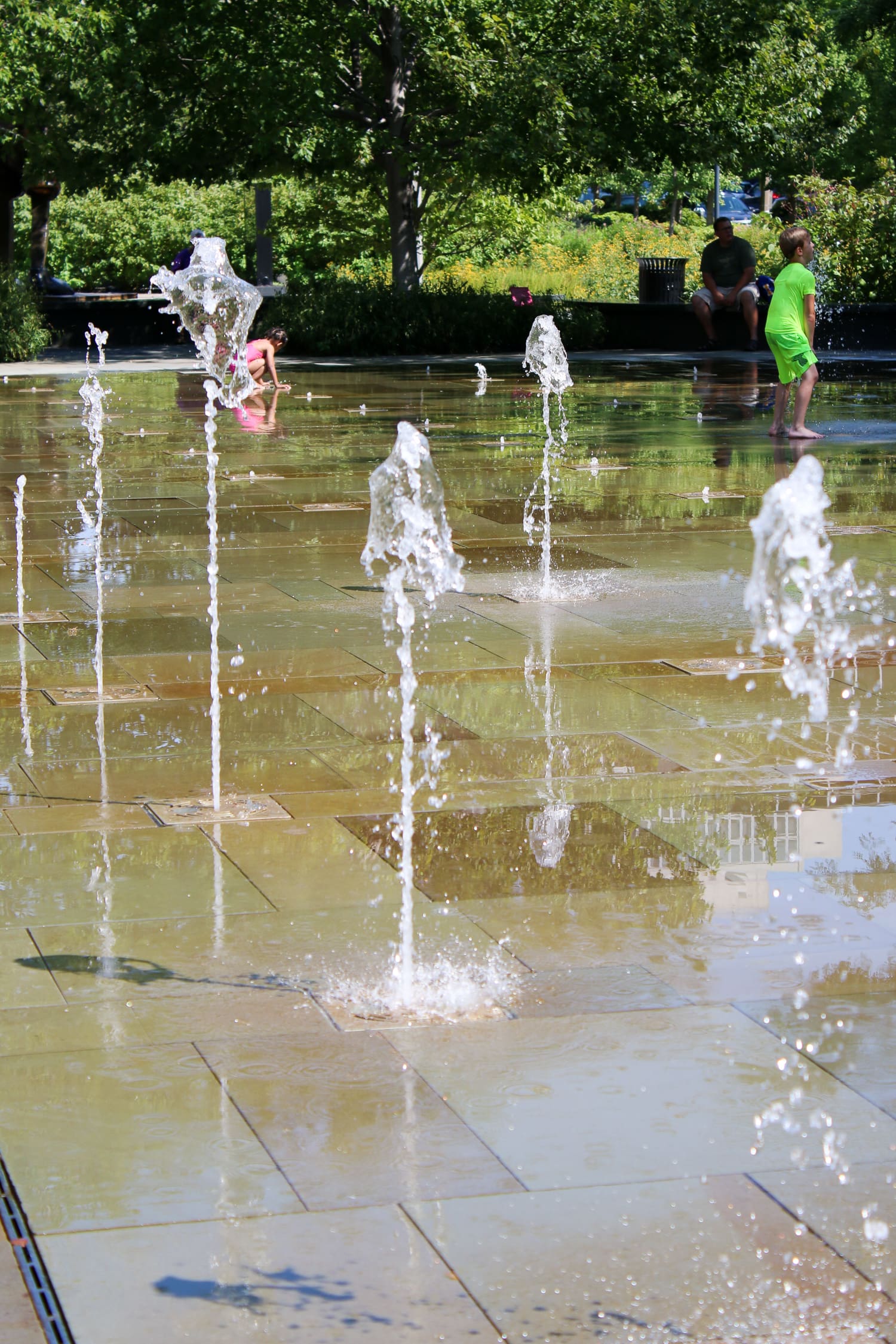Looking for fun things to do in St Louis? This Gateway City weekend travel guide lists the best things to do (most of which are free), the best place to stay, and the best places to eat in the Gateway to the West! 