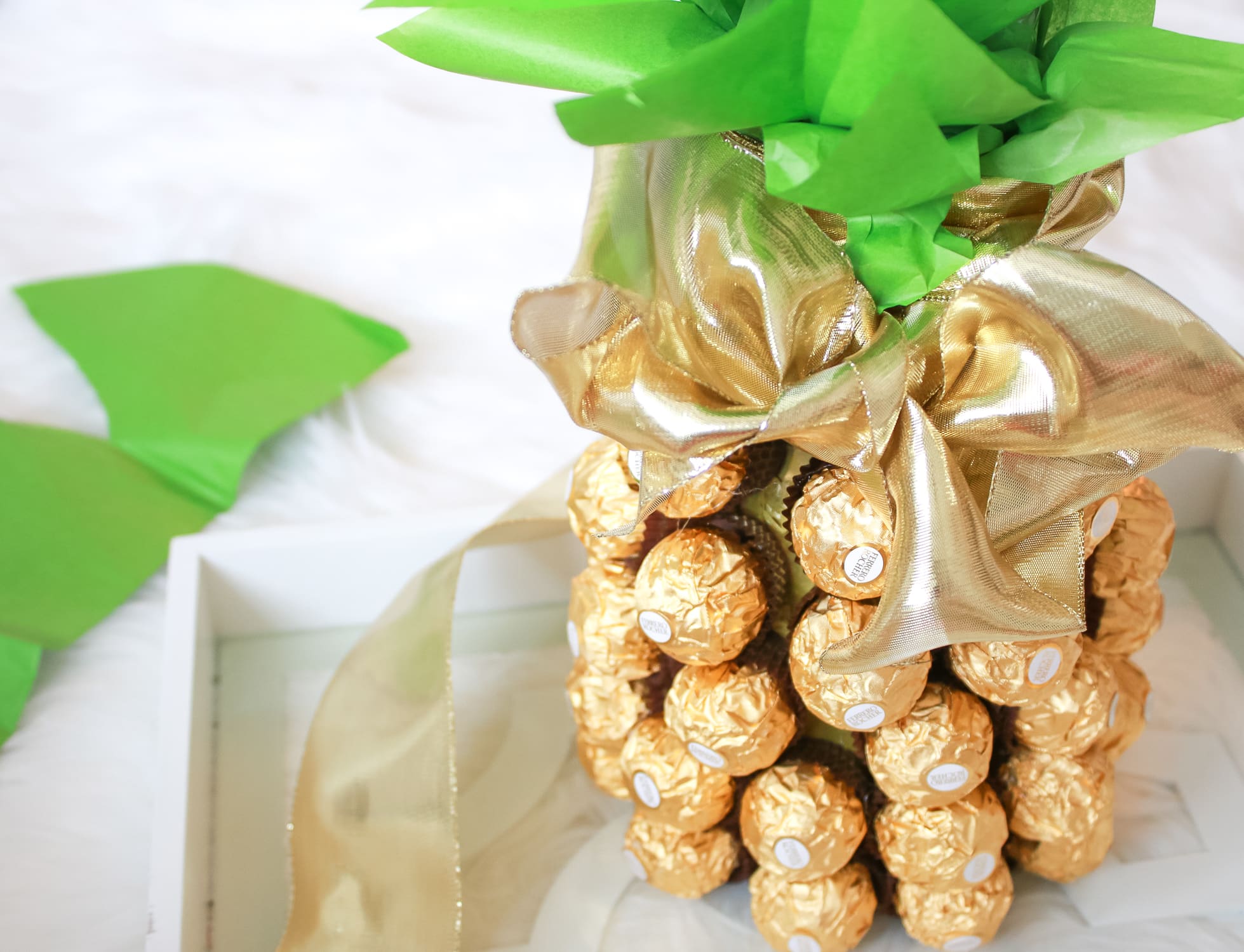 Looking for DIY housewarming gifts? Look no further than this adorable chocolate-covered champagne pineapple by southern blogger Stephanie Ziajka from Diary of a Debutante