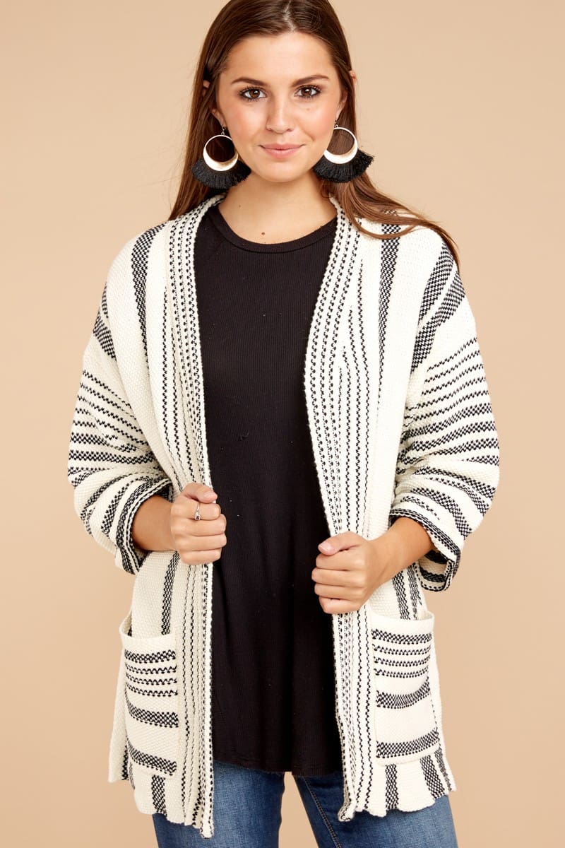 Coziest sweaters for fall from Red Dress Boutique | Cozy Knit Sweaters | Cardigans and Cable Knits: Coziest Sweaters for Fall on Diary of a Debutante