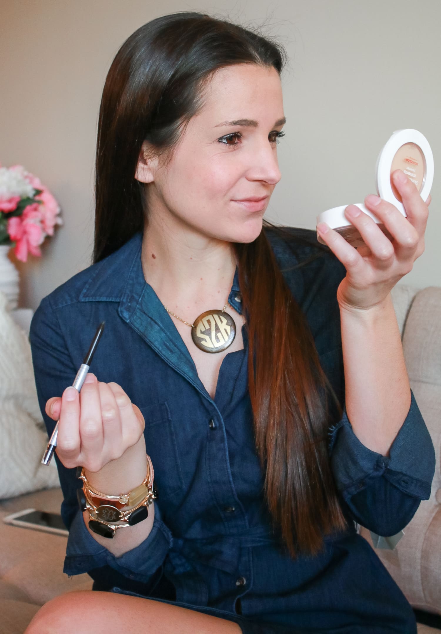 Game Day makeup tutorial with the best makeup from acne prone skin from Neutrogena | Neutrogena Skin Clearing Makeup | Best Makeup for Acne Prone Skin by blogger Stephanie Ziajka from Diary of a Debutante