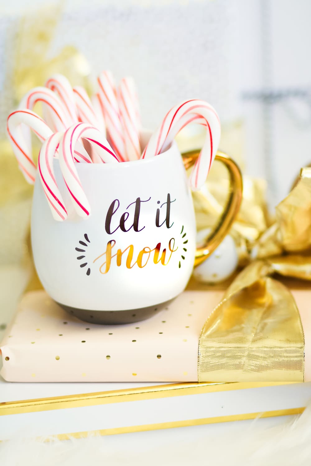 10 best Christmas movies of all time by blogger Stephanie Ziajka from Diary of a Debutante | Barnie's Santa's White Christmas Coffee Blend 10 best Christmas movies of all time by blogger Stephanie Ziajka from Diary of a Debutante | Barnie's Santa's White Christmas Coffee Blend