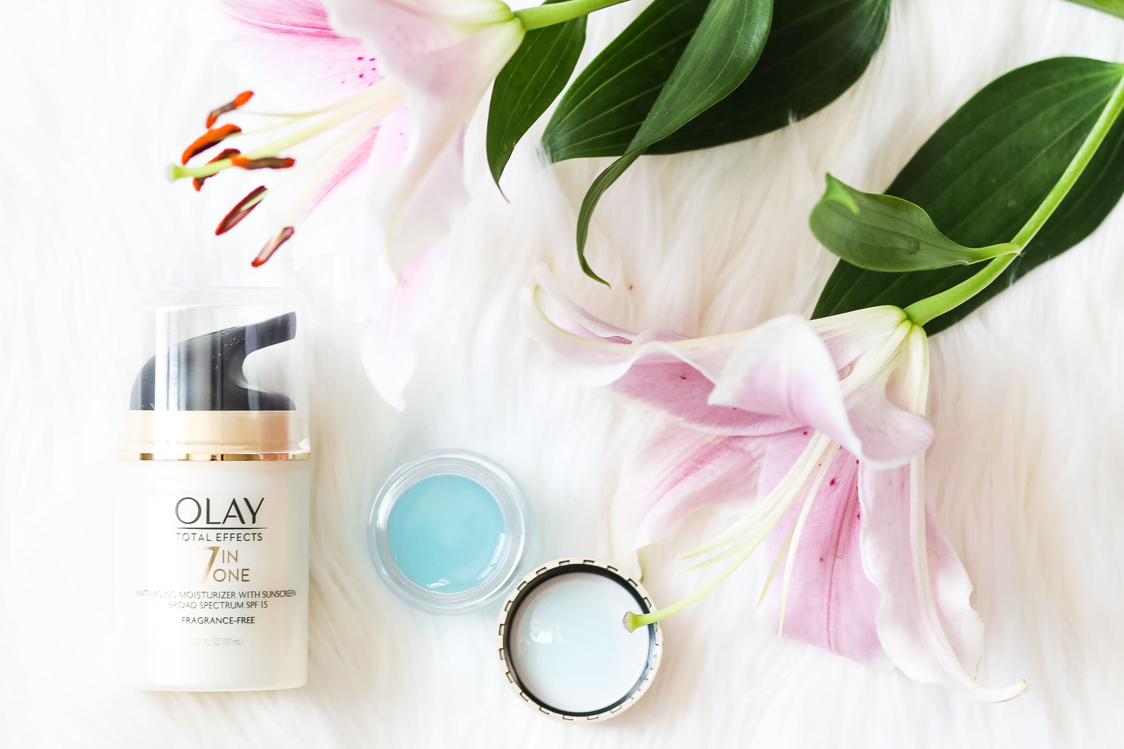 What happened when I used Olay Total Effects Moisturizer with SPF 15 & Olay Eyes Deep Hydrating Eye Gel for 28 days in place of my go-to moisturizer and eye cream | Olay 28 Day Challenge | Best Olay moisturizer with sunscreen for fast results | Best Olay products | I took the Olay 28-Day Challenge (And Here's What Happened) by southern blogger Stephanie Ziajka from Diary of a Debutante