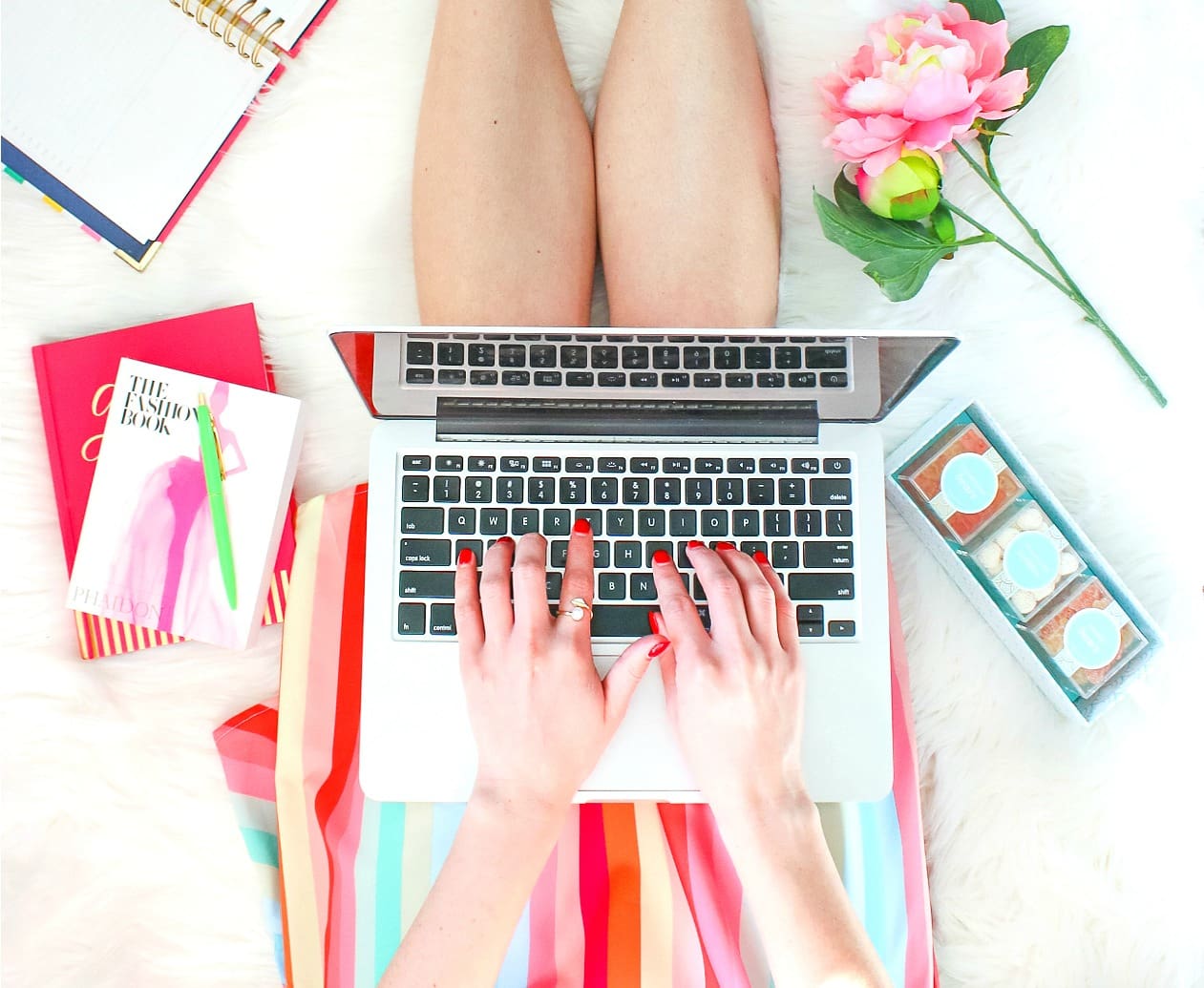3 things successful people do in the morning, an easy morning routine for moms, young professionals, and students by entrepreneur Stephanie Ziajka from the southern lifestyle blog Diary of a Debutante