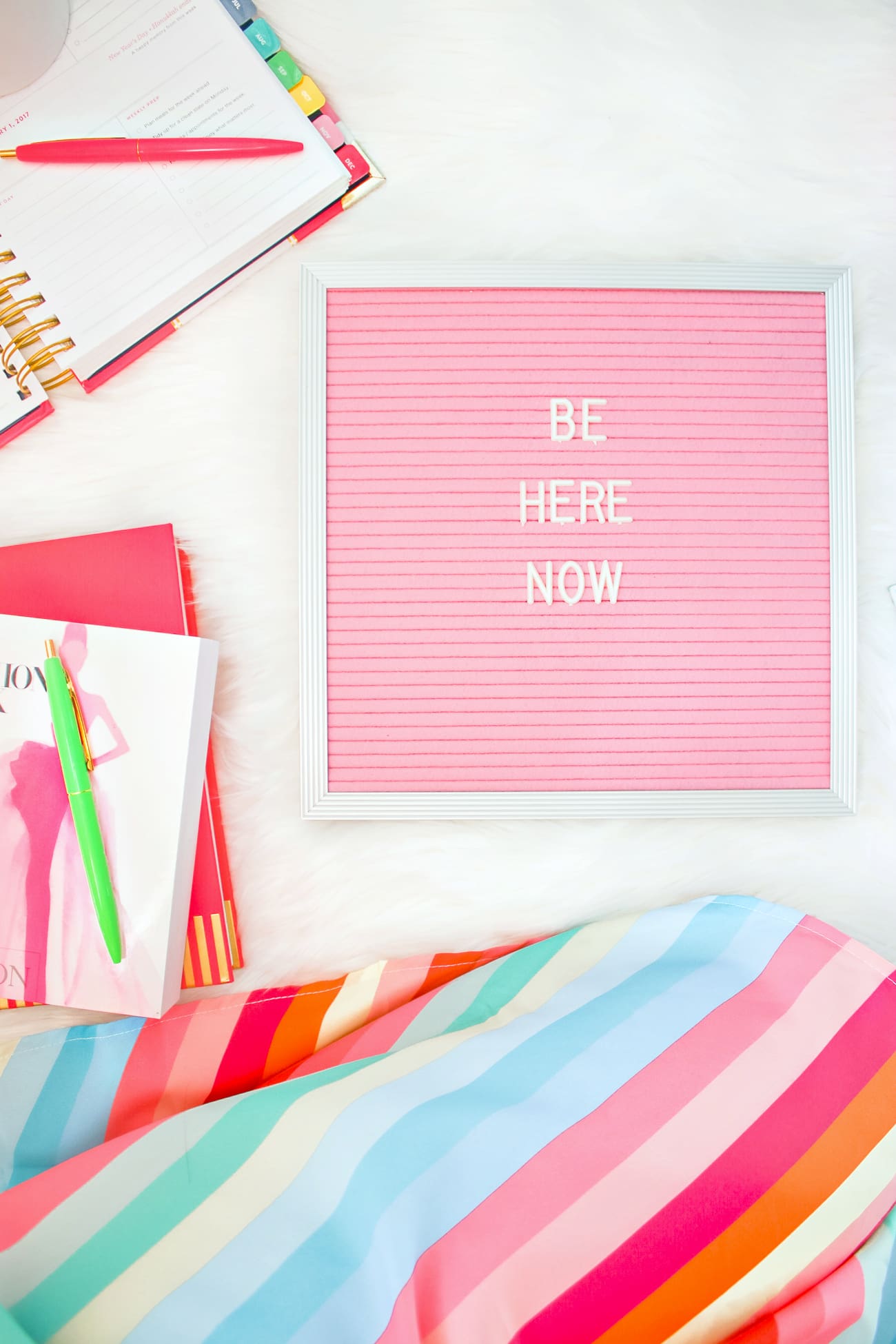 "Be here now" mindfulness quote | 3 things successful people do in the morning, an easy morning routine for moms, young professionals, and students by entrepreneur Stephanie Ziajka from the southern lifestyle blog Diary of a Debutante