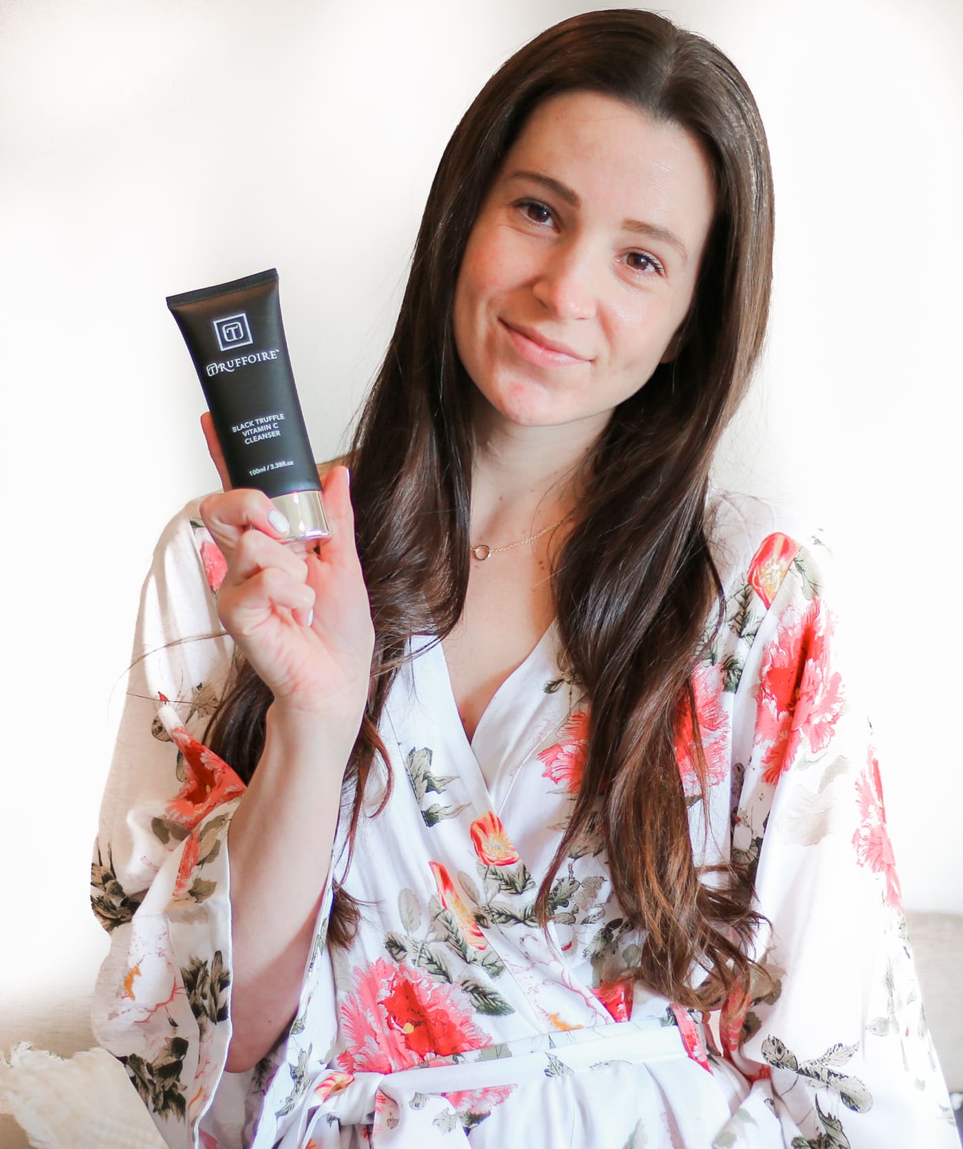 Truffoire Black Truffle Vitamin C Cleanser review, Truffoire skin care review, black truffle skincare, truffle skincare, Truffoire Review: The Benefits of Black Truffle Skincare by beauty blogger Stephanie Ziajka from Diary of a Debutante, Truffoire Black Collection review, Truffoire review