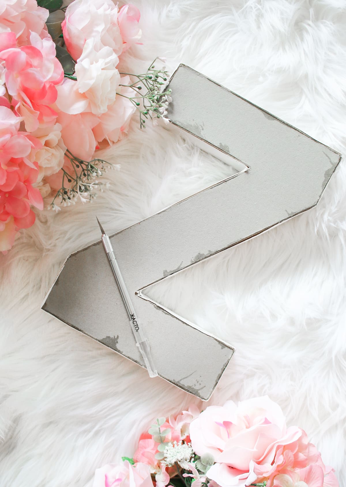 DIY Floral Monogrammed Door Hanger by southern lifestyle blogger Stephanie Ziajka from Diary of a Debutante, DIY birthday gifts for her, diy monogram door hanger, diy monogram letters