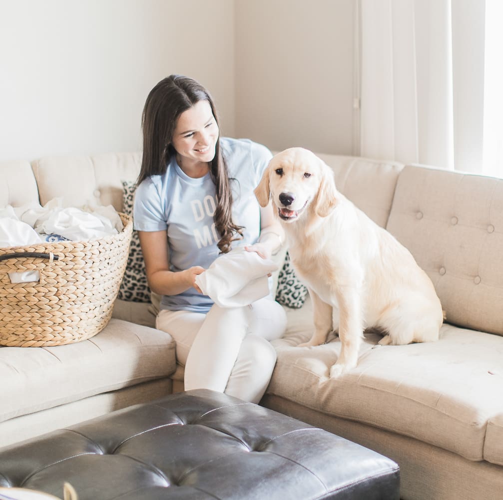 How to keep your clothes smelling fresh (even with pets) with Purex Crystals by southern blogger and dog mom Stephanie Ziajka from Diary of a Debutante, dog owner laundry hacks, pet odor removal, remove pet odor in laundry, pet laundry, laundry with pets, best laundry detergent for pet odor, add to laundry to remove odor, cute golden retriever in laundry, Purex Crystals review