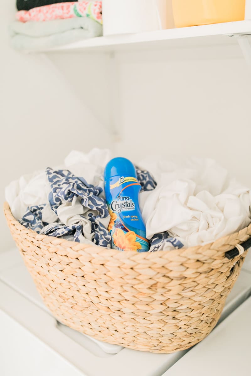 How to keep your clothes smelling fresh (even with pets) with Purex Crystals by southern blogger and dog mom Stephanie Ziajka from Diary of a Debutante, dog owner laundry hacks, pet odor removal, remove pet odor in laundry, pet laundry, laundry with pets, best laundry detergent for pet odor, add to laundry to remove odor, cute golden retriever in laundry, Purex Crystals review