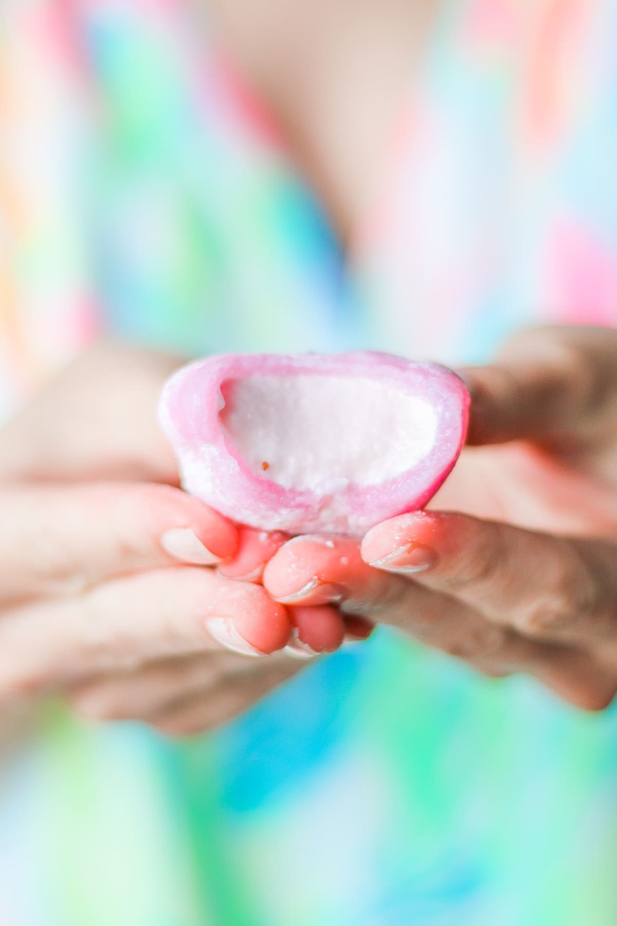 Summer Snacking: Where to Find the Best Mochi (And All the Best Mochi Flavors) by blogger Stephanie Ziajka from Diary of a Debutante, Lilly Pulitzer cold shoulder top with Cult Gaia dupe bag, Levi's 501 jean shorts, and Kendra Scott tassel earrings