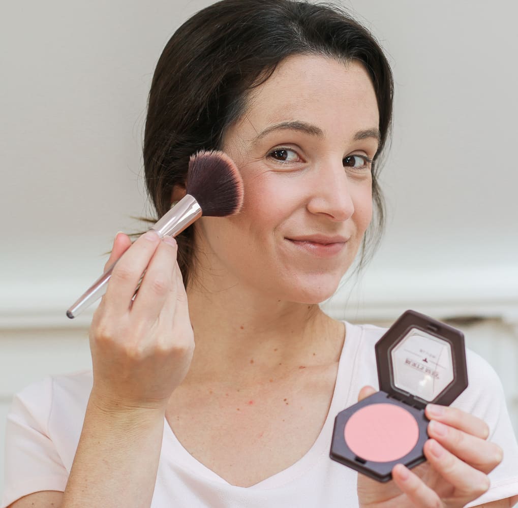 Minimal Makeup Routine, Burt's Bees Minimal Makeup Routine: 7 Cruelty-Free Steps to Looking More Awake by beauty blogger Stephanie Ziajka from Diary of a Debutante, simple makeup routine for school, cruelty free makeup routine, Burt's Bees makeup, Burt's Bees Blush in Sky Pink