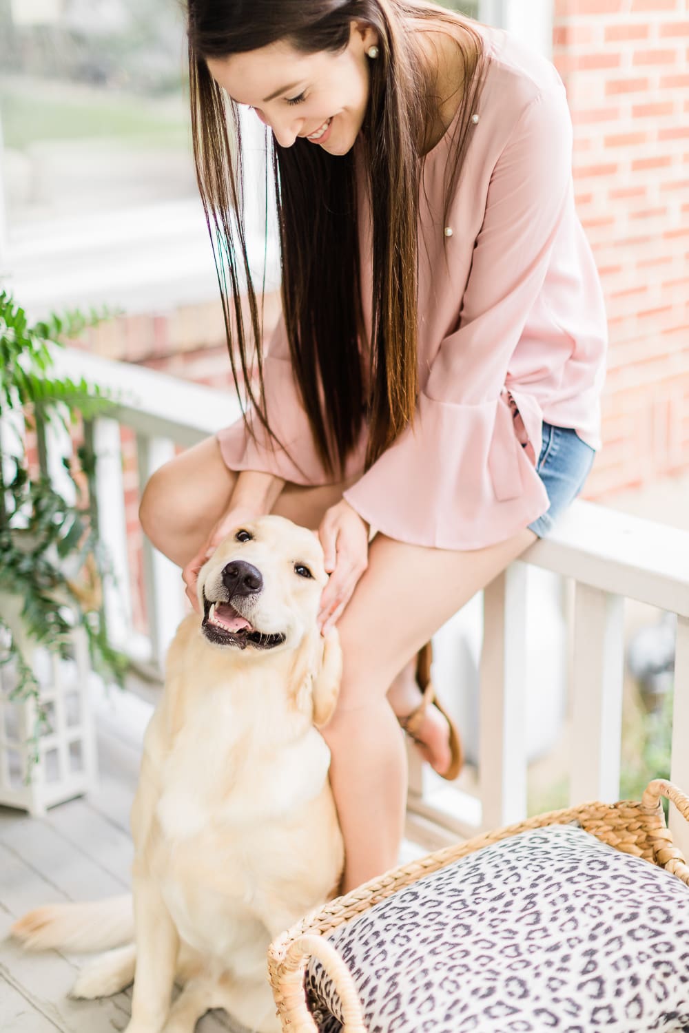 How to Make a Rental Feel Like Home: 5 Easy Decorating Tips for Renters from southern lifestyle blogger Stephanie Ziajka from Diary of a Debutante, front porch decor ideas, CORT Furniture Rental review, decorating hacks for renters