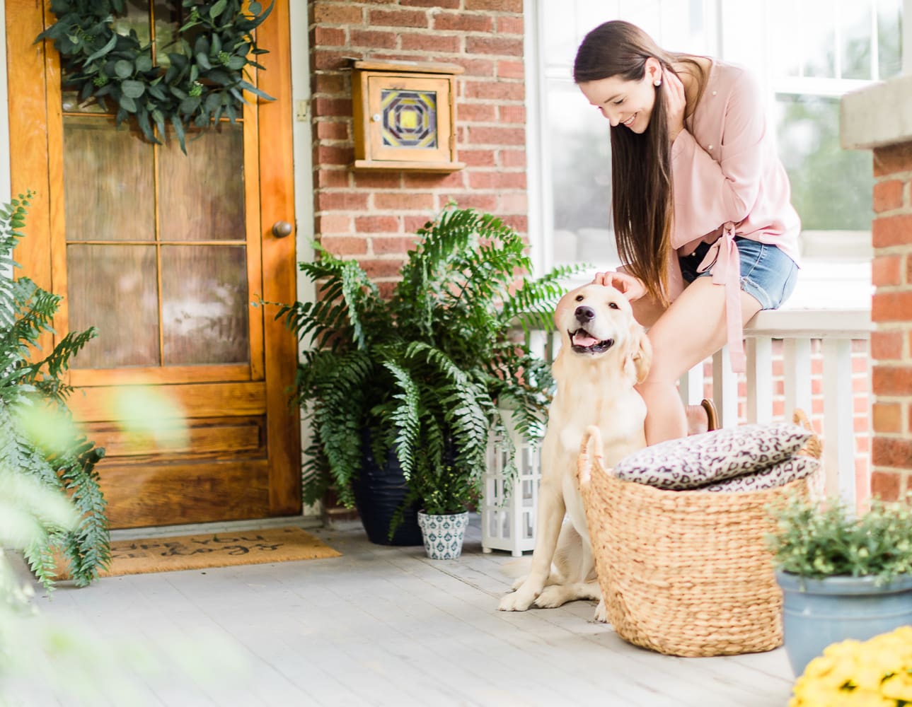 How to Make a Rental Feel Like Home: 5 Easy Decorating Tips for Renters from southern lifestyle blogger Stephanie Ziajka from Diary of a Debutante, front porch decor ideas, CORT Furniture Rental review, decorating hacks for renters