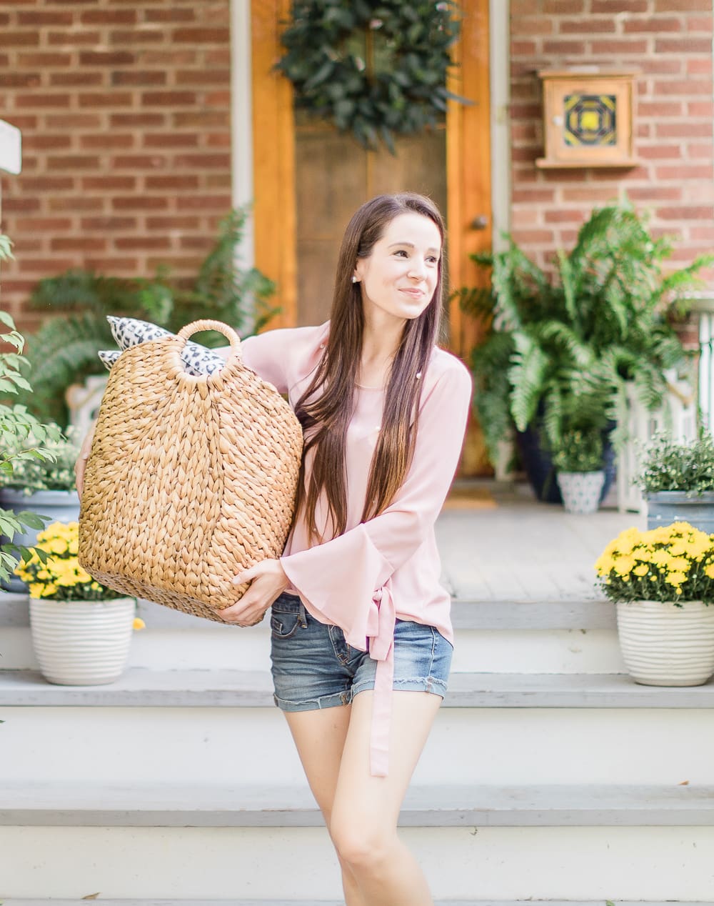 How to Make a Rental Feel Like Home: 5 Easy Decorating Tips for Renters from southern lifestyle blogger Stephanie Ziajka from Diary of a Debutante, front porch decor ideas, CORT Furniture Rental review, decorating hacks for renters