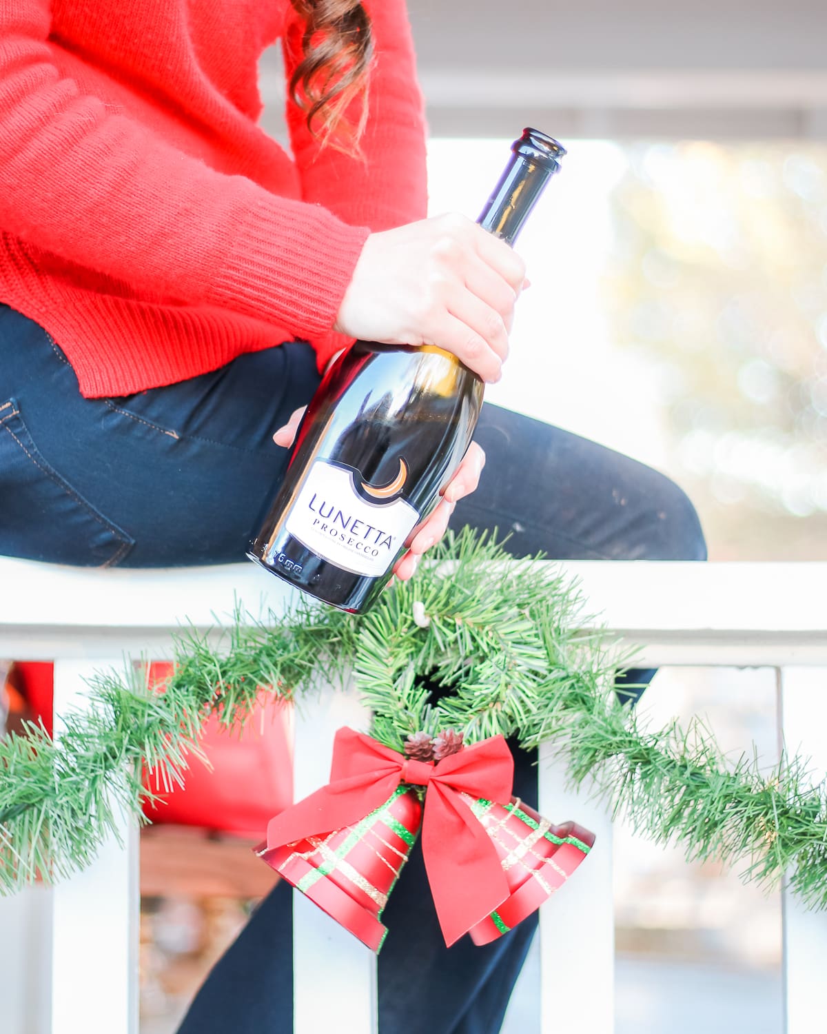 Ombré Cranberry Sparkler: A Cranberry Gin Cocktail for the Holidays by southern lifestyle blogger Stephanie Ziajka from Diary of a Debutante, Lunetta Prosecco review, fresh cranberry cocktail, red ombre cocktail