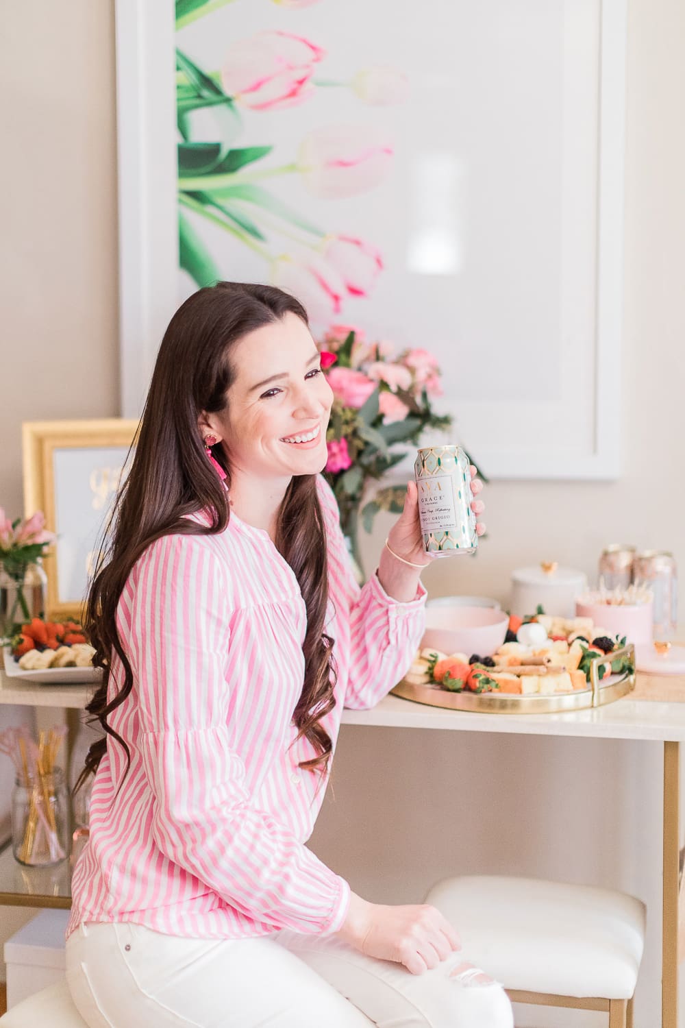 tips for hosting a fondue party, how to make a chocolate fondue bar, chocolate fondue bar tips, DIY dessert board ideas, easy Galentine's Day dessert board, dessert fondue dippers, how to throw a fondue party, Simple skincare review, Simple Micellar Cleansing Water review, Simple Cleansing Facial Wipes review, Galentine's Day gift box ideas