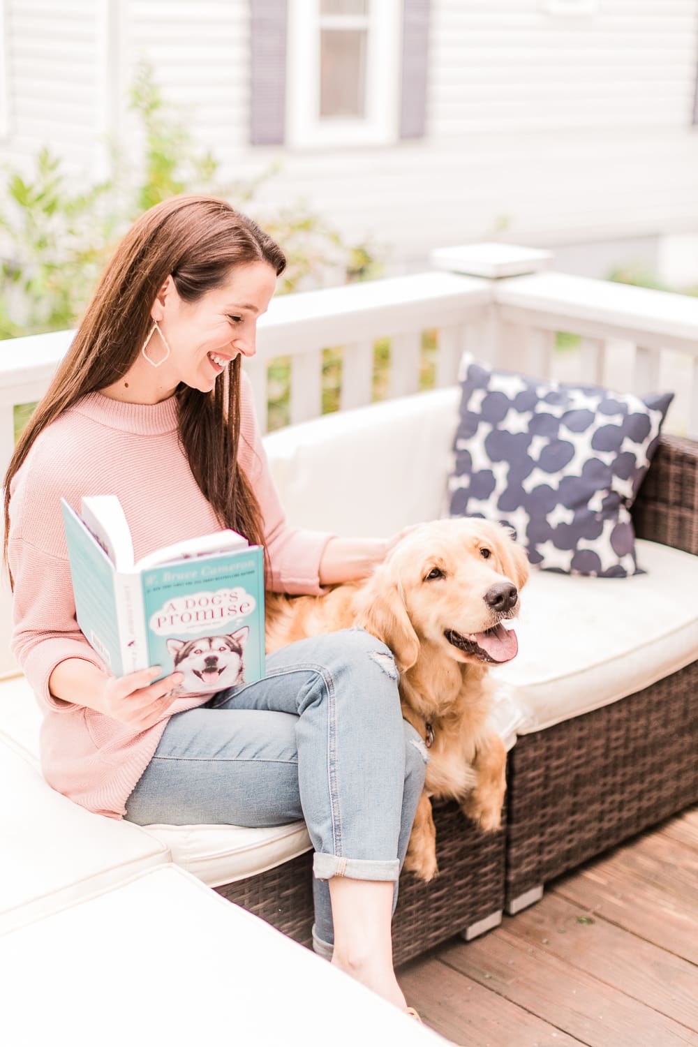A Dog's Promise Book Review by popular lifestyle blogger and golden retriever dog mom Stephanie Ziajka on Diary of a Debutante, A Dog's Promise book by W. Bruce Cameron, lessons dogs teach us about love, lessons we can learn from dogs, what animals teach us, what animals can teach us