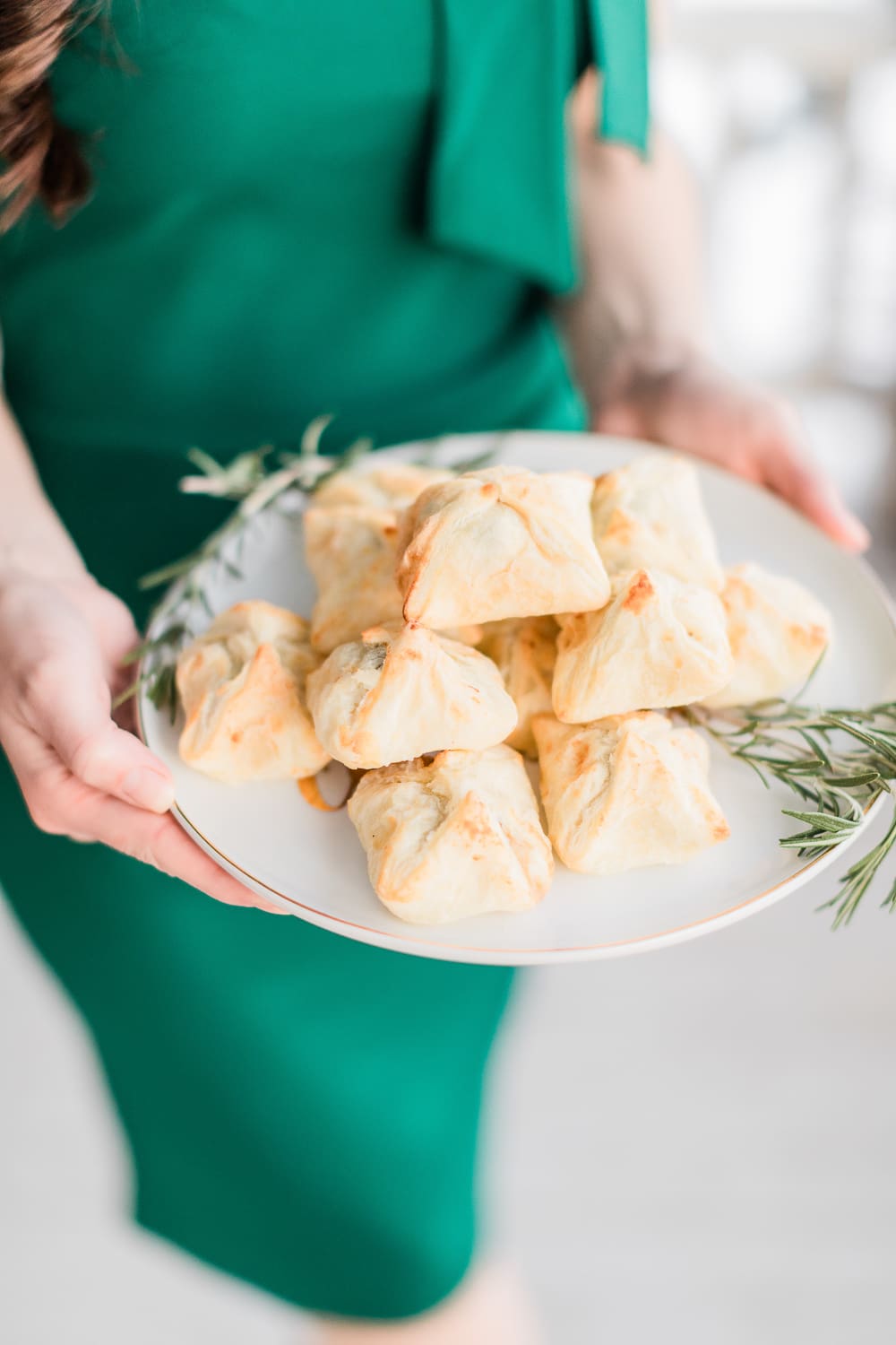 Mini Beef Wellington Bites, easy new years eve appetizer, beef wellington bites recipe, what is beef wellington, popular blogger Stephanie Ziajka, popular lifestyle blog Diary of a Debutante