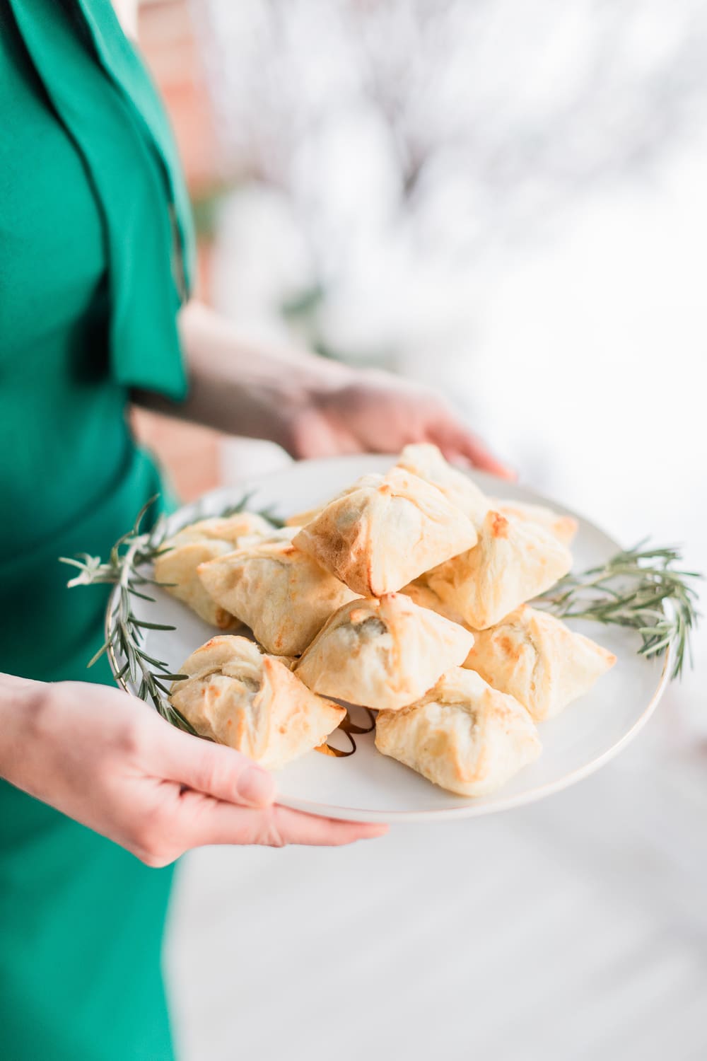 Mini Beef Wellington Bites, easy new years eve appetizer, beef wellington bites recipe, what is beef wellington, popular blogger Stephanie Ziajka, popular lifestyle blog Diary of a Debutante