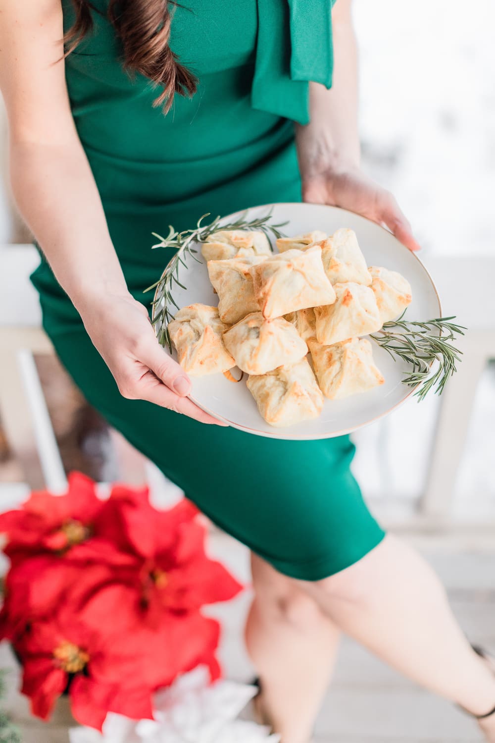 Mini Beef Wellington Bites, easy new years eve appetizer, beef wellington bites recipe, what is beef wellington, popular blogger Stephanie Ziajka, popular lifestyle blog Diary of a Debutante