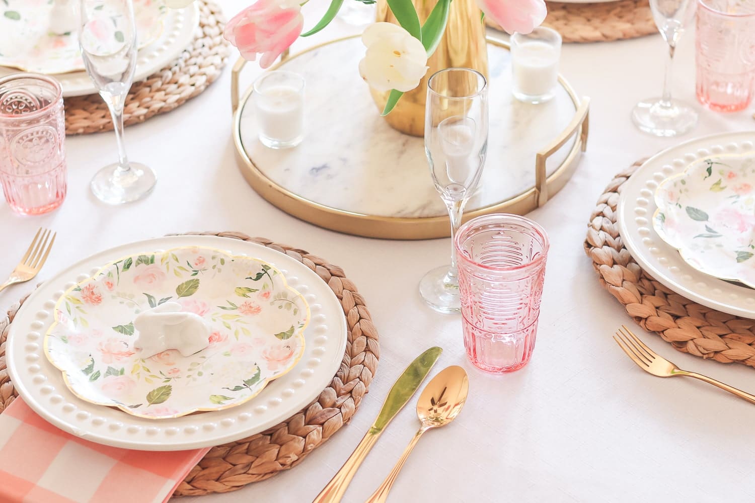 Southern lifestyle blogger Stephanie Ziajka shares some Easter table place setting ideas on Diary of a Debutante
