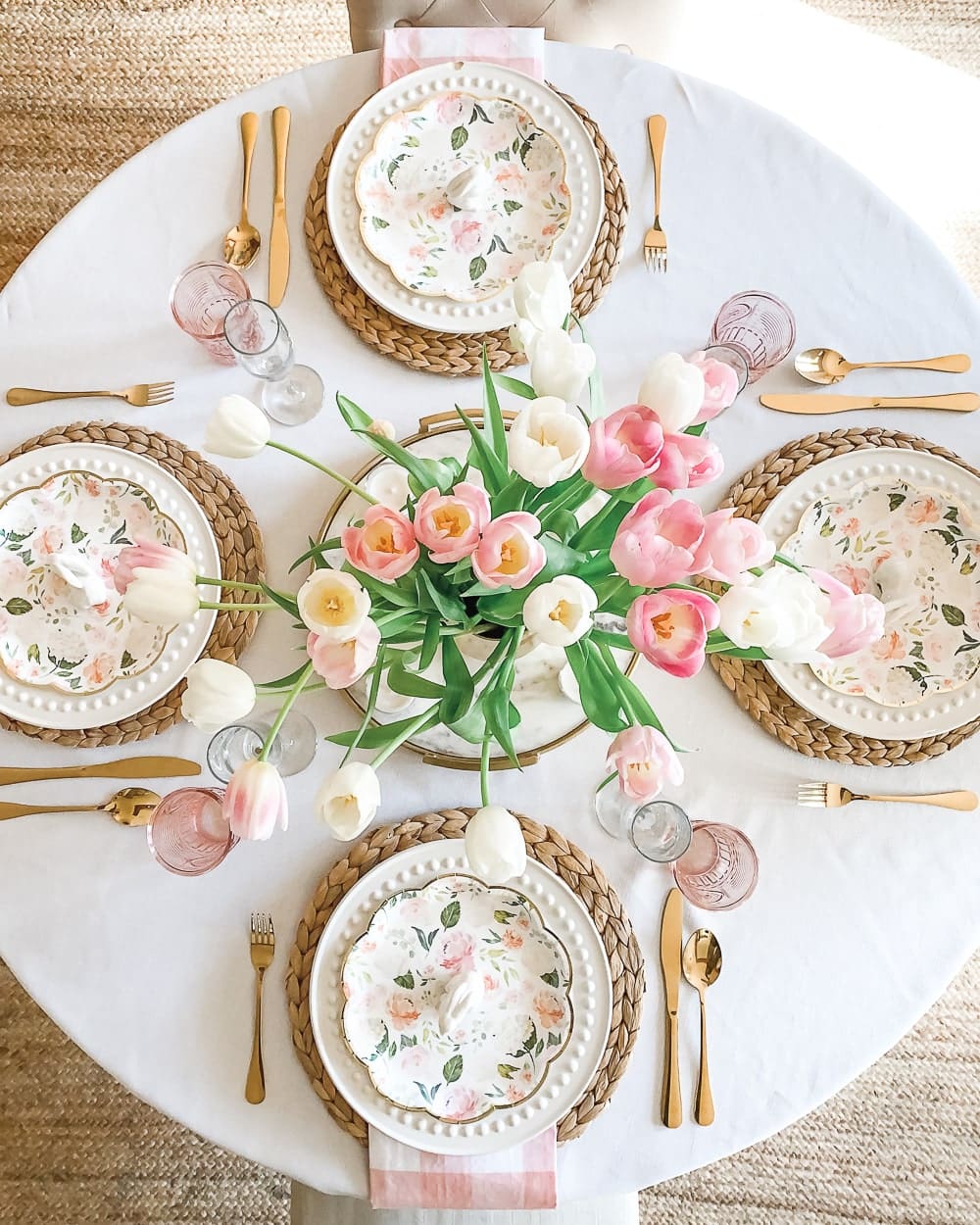 Southern lifestyle blogger Stephanie Ziajka shares some Easter table setting ideas on Diary of a Debutante