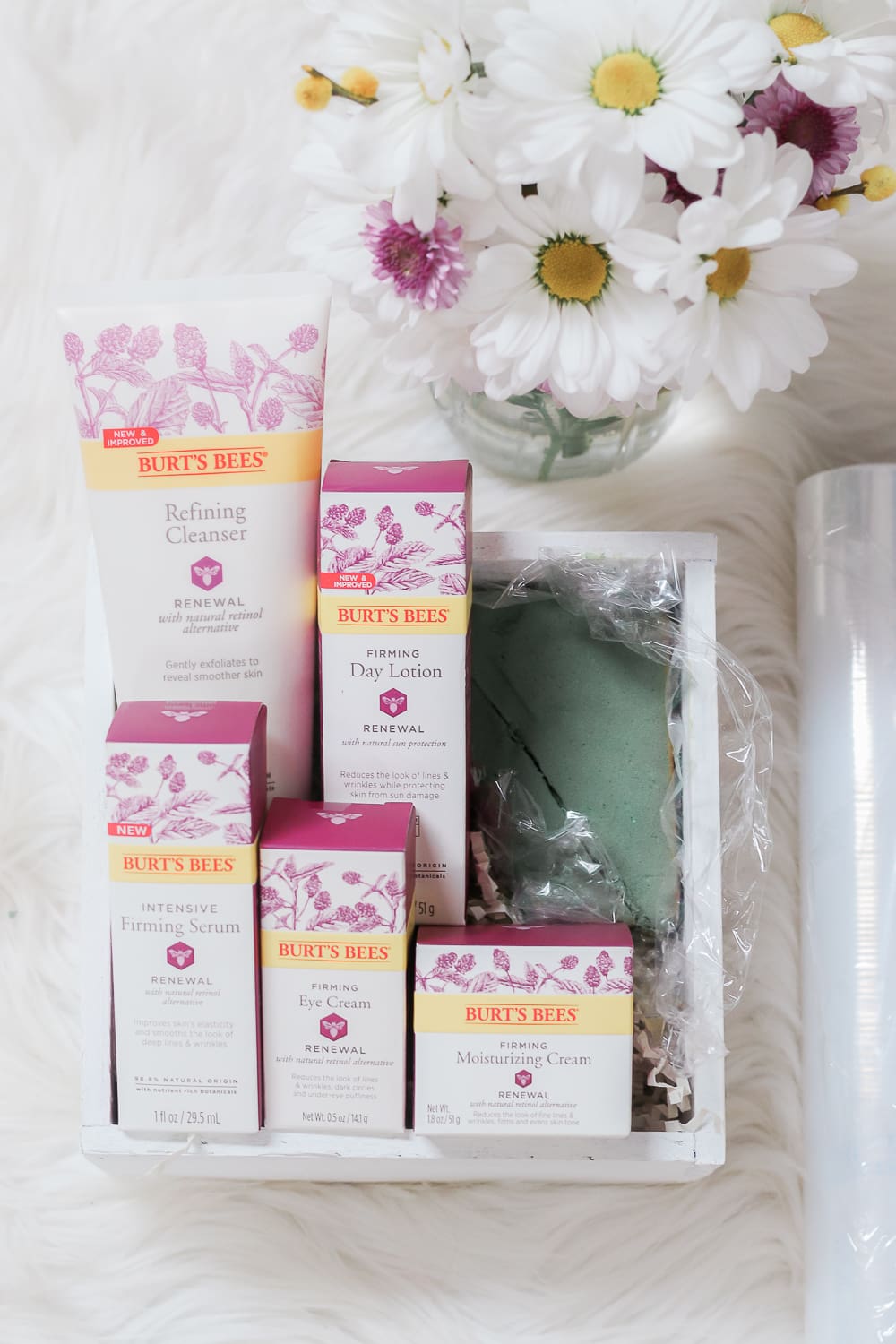 Step 3 of how to make a flower gift box by blogger Stephanie Ziajka on Diary of a Debutante